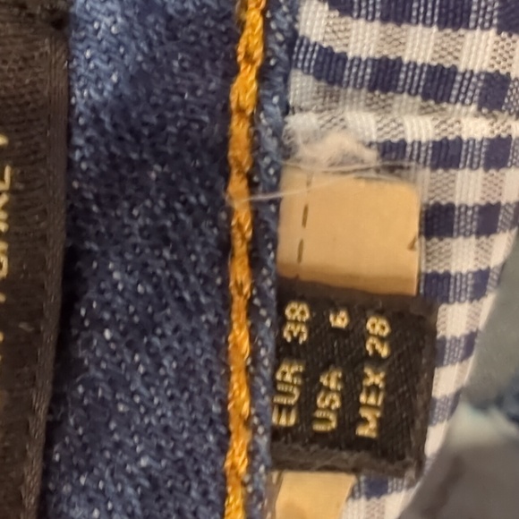 Massimo Duti Jeans, EUC, size 38 - Picture 3 of 4